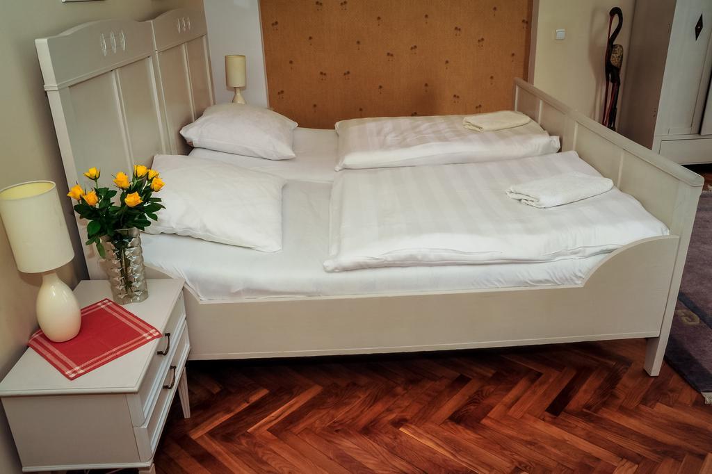 Willa Elysium Bed & Breakfast Ladek-Zdroj Ruang foto